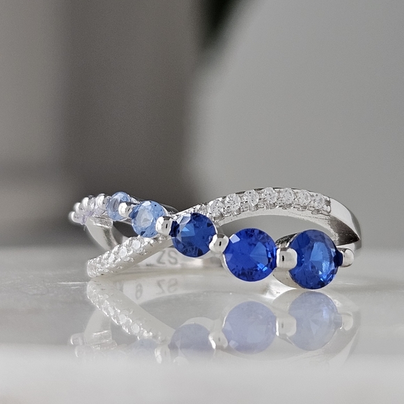Blue Sapphire Swarovski crystal criss cross ring, 925 Sterling Silver - Picture 5 of 8